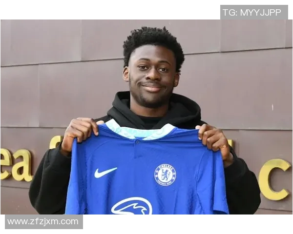 亚历克斯足球明星的辉煌历程与传奇时刻全景回顾