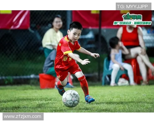 小孩与足球明星亲密互动精彩瞬间合集视频分享